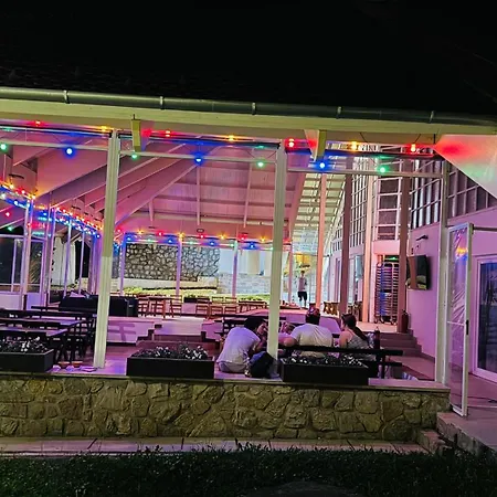 Horizont-idezo Parkmotel Lägenhetshotell Orfű