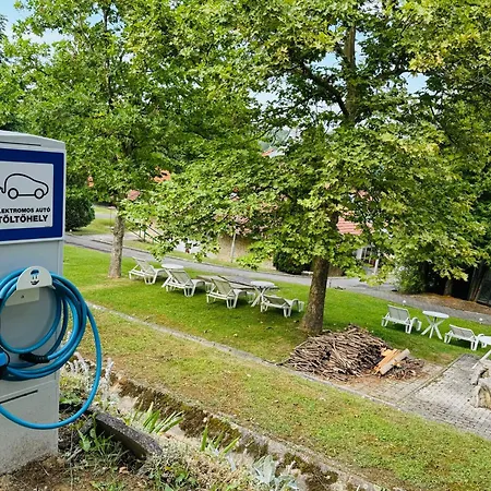 Horizont-idezo Parkmotel
